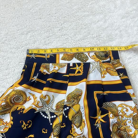 Vintage 80s Joyce gold and navy seashell novelty print silky shorts, size 8 - Picture 5 of 11